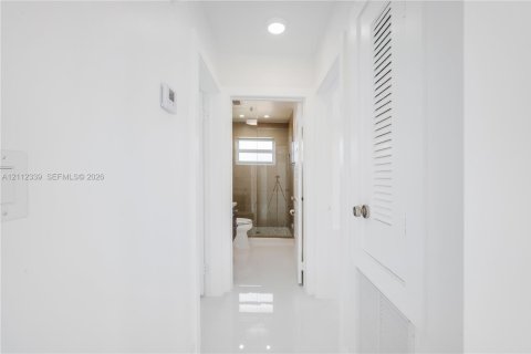 Villa ou maison à louer à Palmetto Bay, Floride: 2 chambres, 91.23 m2 № 2431402 - photo 13