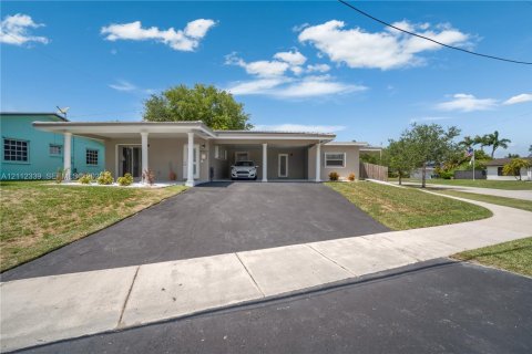 Villa ou maison à Palmetto Bay, Floride 2 chambres, 91.23 m2 № 2431402