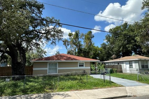 Villa ou maison à Tampa, Floride 4 chambres, 126.81 m2 № 2220800