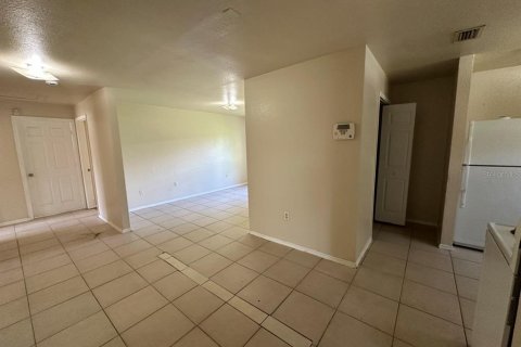 House in Tampa, Florida 4 bedrooms, 126.81 sq.m. № 2220800 - photo 18