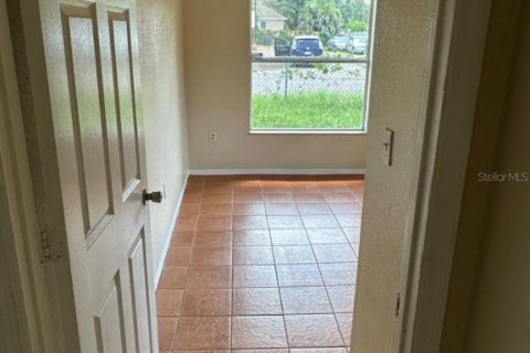 House in Tampa, Florida 4 bedrooms, 126.81 sq.m. № 2220800 - photo 26