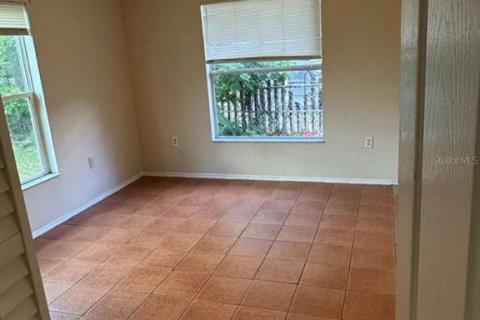 House in Tampa, Florida 4 bedrooms, 126.81 sq.m. № 2220800 - photo 22
