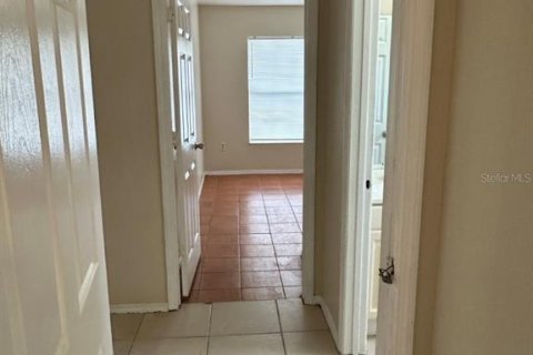 House in Tampa, Florida 4 bedrooms, 126.81 sq.m. № 2220800 - photo 24