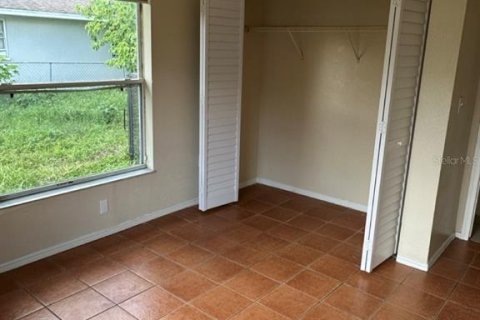 House in Tampa, Florida 4 bedrooms, 126.81 sq.m. № 2220800 - photo 27