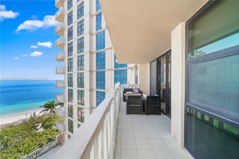 Condo in Key Biscayne, Florida, 2 bedrooms  № 1770415 - photo 3