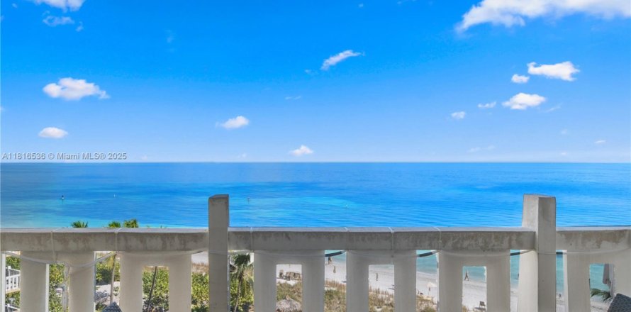 Condo in Key Biscayne, Florida, 2 bedrooms  № 1770415