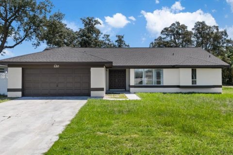 House in Spring Hill, Florida 3 bedrooms, 162.21 sq.m. № 2294864