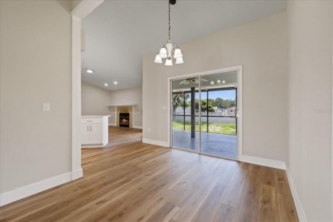House in Spring Hill, Florida 3 bedrooms, 162.21 sq.m. № 2294864 - photo 21