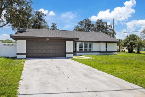 House in Spring Hill, Florida 3 bedrooms, 162.21 sq.m. № 2294864 - photo 3