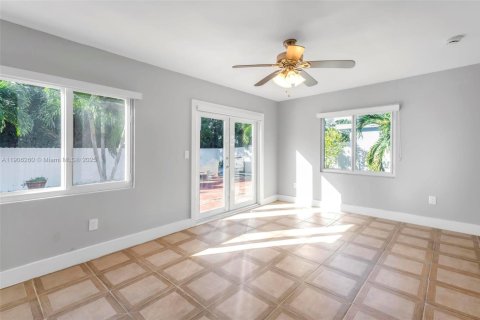 Casa en venta en Homestead, Florida, 4 dormitorios, 217.48 m2 № 2016318 - foto 13