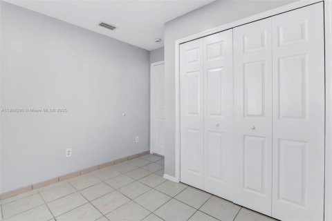 Casa en venta en Homestead, Florida, 4 dormitorios, 217.48 m2 № 2016318 - foto 20