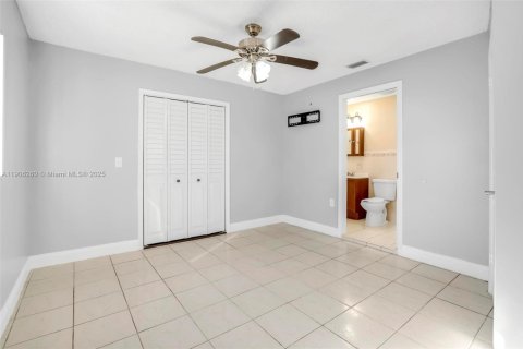 Casa en venta en Homestead, Florida, 4 dormitorios, 217.48 m2 № 2016318 - foto 24
