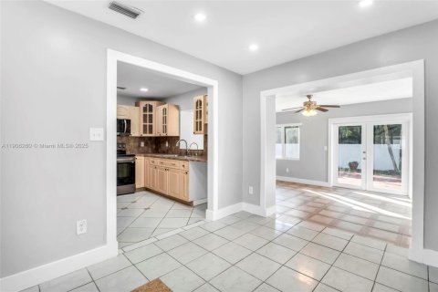 Casa en venta en Homestead, Florida, 4 dormitorios, 217.48 m2 № 2016318 - foto 7