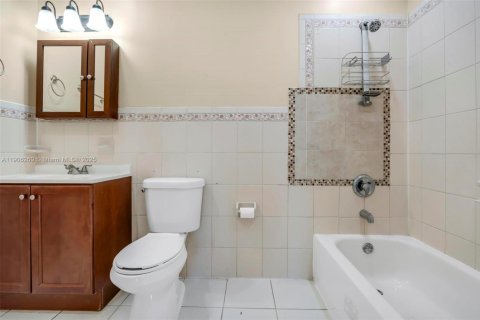 Casa en venta en Homestead, Florida, 4 dormitorios, 217.48 m2 № 2016318 - foto 26