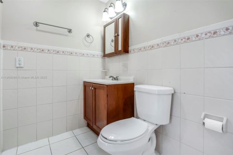 Casa en venta en Homestead, Florida, 4 dormitorios, 217.48 m2 № 2016318 - foto 28