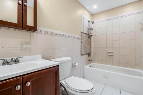 Casa en venta en Homestead, Florida, 4 dormitorios, 217.48 m2 № 2016318 - foto 29