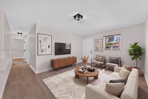 House in North Miami Beach, Florida 3 bedrooms, 83.61 sq.m. № 2286825 - photo 8