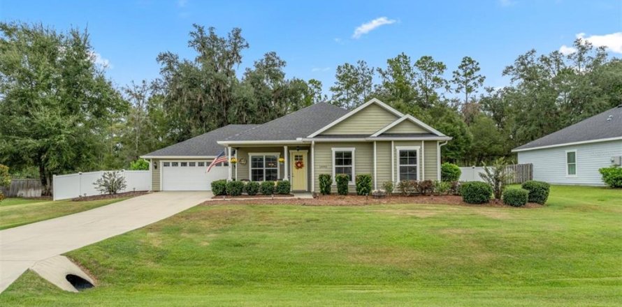 House in Alachua, Florida 4 bedrooms, 141.68 sq.m. № 2400130