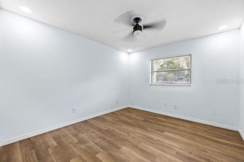 Immobilier commercial à vendre à Clearwater, Floride: 1118.17 m2 № 2113456 - photo 8