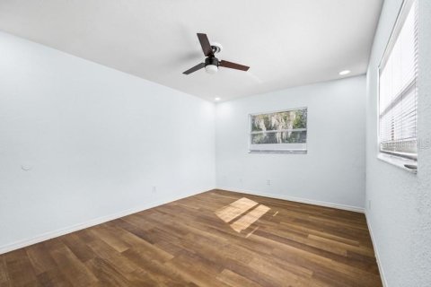 Immobilier commercial à vendre à Clearwater, Floride: 1118.17 m2 № 2113456 - photo 11