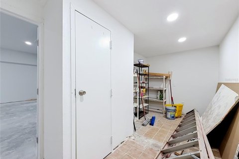 Immobilier commercial à louer à Homosassa, Floride: 422.15 m2 № 2377608 - photo 27