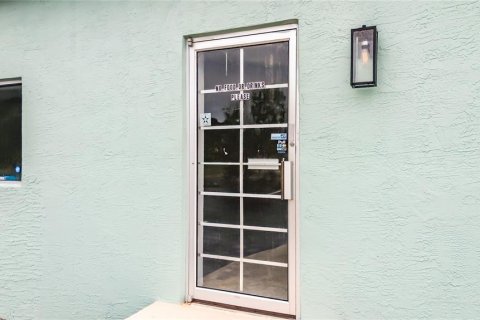 Immobilier commercial à louer à Homosassa, Floride: 422.15 m2 № 2377608 - photo 14