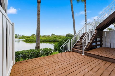 Townhouse in Tampa, Florida 4 bedrooms, 235.97 sq.m. № 2350207 - photo 5