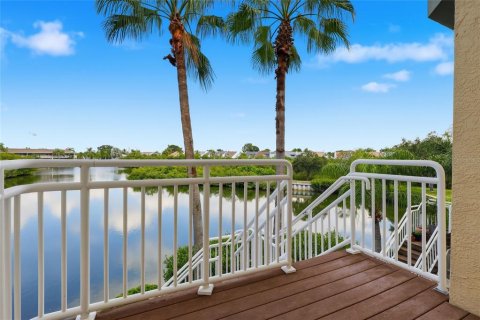 Townhouse in Tampa, Florida 4 bedrooms, 235.97 sq.m. № 2350207 - photo 14