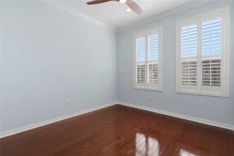 Townhouse in Tampa, Florida 4 bedrooms, 235.97 sq.m. № 2350207 - photo 27