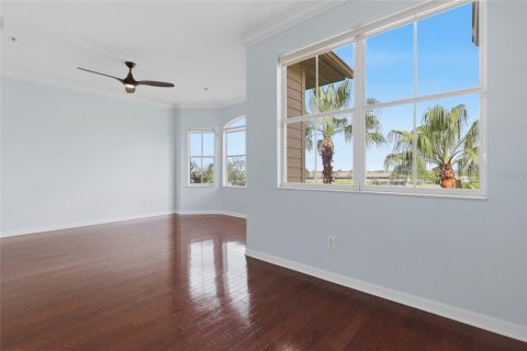 Townhouse in Tampa, Florida 4 bedrooms, 235.97 sq.m. № 2350207 - photo 29