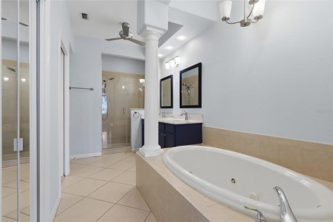 Townhouse in Tampa, Florida 4 bedrooms, 235.97 sq.m. № 2350207 - photo 30