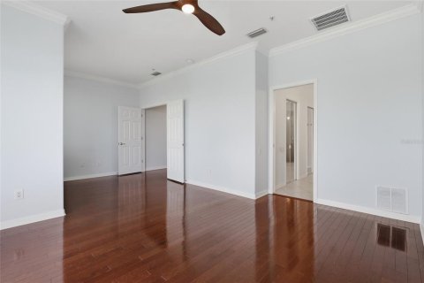 Townhouse in Tampa, Florida 4 bedrooms, 235.97 sq.m. № 2350207 - photo 28