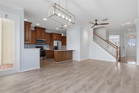 Townhouse in Tampa, Florida 4 bedrooms, 235.97 sq.m. № 2350207 - photo 8