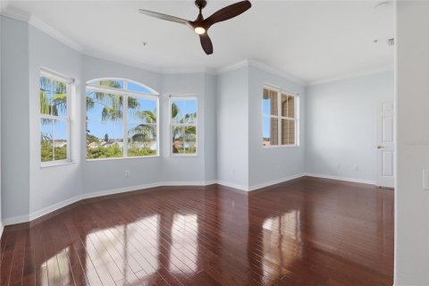 Townhouse in Tampa, Florida 4 bedrooms, 235.97 sq.m. № 2350207 - photo 25