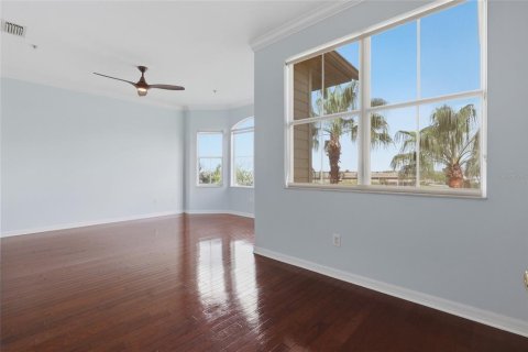Townhouse in Tampa, Florida 4 bedrooms, 235.97 sq.m. № 2350207 - photo 26