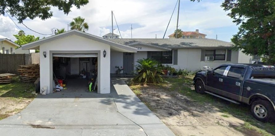 House in Hernando Beach, Florida 3 bedrooms, 140.47 sq.m. № 1634874