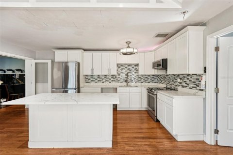 Villa ou maison à vendre à North Port, Floride: 4 chambres, 178.84 m2 № 2097390 - photo 21