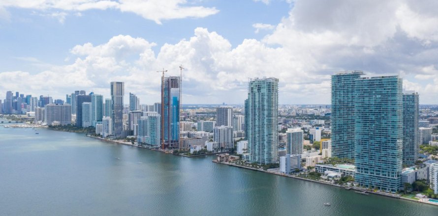 Condo in Miami, Florida, 3 bedrooms № 1227074