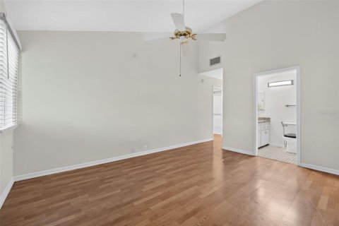 Condo in Winter Haven, Florida, 2 bedrooms № 2143894 - photo 22