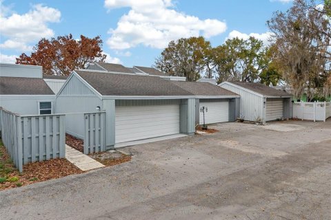 Condo in Winter Haven, Florida, 2 bedrooms № 2143894 - photo 2