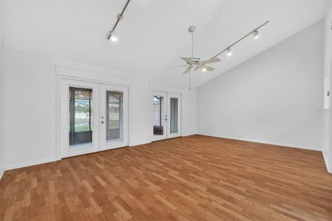 Condo in Winter Haven, Florida, 2 bedrooms № 2143894 - photo 5