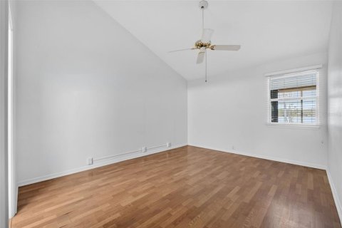 Condo in Winter Haven, Florida, 2 bedrooms № 2143894 - photo 20