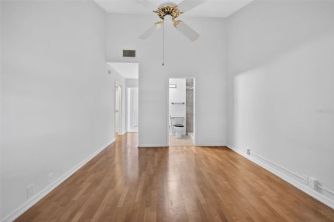Condo in Winter Haven, Florida, 2 bedrooms № 2143894 - photo 21