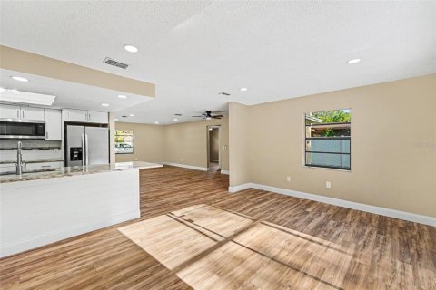 Villa ou maison à vendre à Spring Hill, Floride: 3 chambres, 163.14 m2 № 2289615 - photo 8