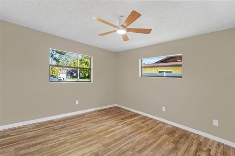 Villa ou maison à vendre à Spring Hill, Floride: 3 chambres, 163.14 m2 № 2289615 - photo 16