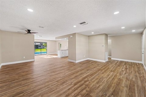 Villa ou maison à vendre à Spring Hill, Floride: 3 chambres, 163.14 m2 № 2289615 - photo 10