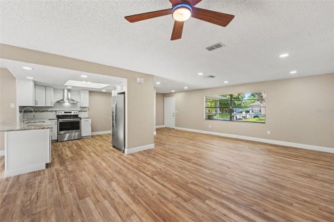 Villa ou maison à vendre à Spring Hill, Floride: 3 chambres, 163.14 m2 № 2289615 - photo 7
