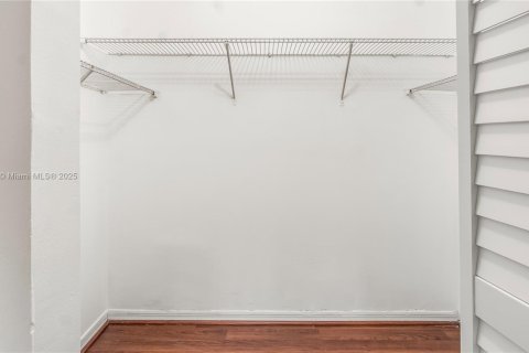 Touwnhouse à vendre à Miramar, Floride: 3 chambres, 135.82 m2 № 1958751 - photo 18