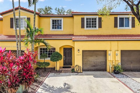 Touwnhouse à vendre à Miramar, Floride: 3 chambres, 135.82 m2 № 1958751 - photo 1