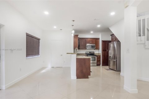 Touwnhouse à vendre à Miramar, Floride: 3 chambres, 135.82 m2 № 1958751 - photo 6